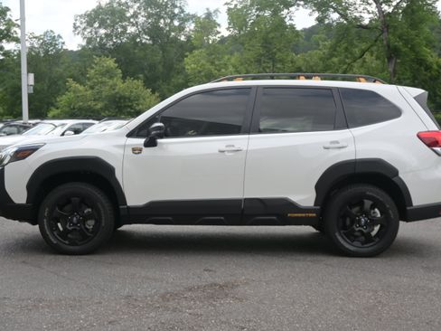 Certified 2025 Subaru Forester Wilderness w/ Wilderness Package AWD/4WD image 6