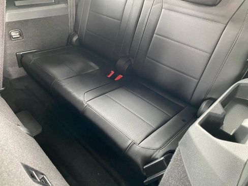 Used 2018 Volkswagen Tiguan SEL w/ R-Line Package image 46