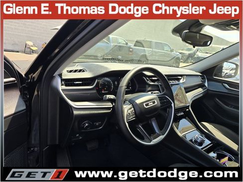 Certified 2023 Jeep Grand Cherokee L Laredo w/ Luxury Tech Group I AWD/4WD image 13