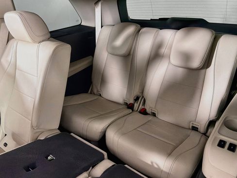 Used 2020 Mercedes-Benz GLS 450 4MATIC w/ Convenience Package image 9
