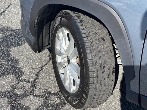 Used 2022 Toyota Corolla Cross LE w/ Moonroof Package image 27