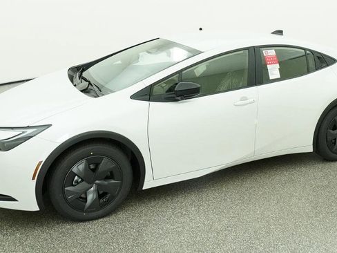 New 2026 Toyota Prius Plug-In Hybrid FWD image 28