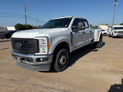 Used 2023 Ford F350 XL w/ 360-Degree Camera Package AWD/4WD image 3