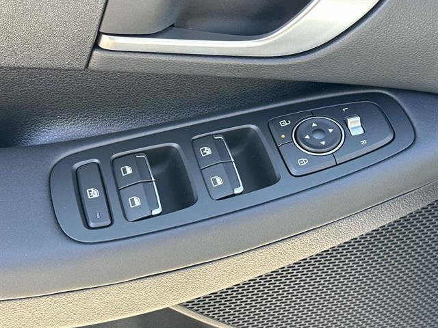 New 2026 Hyundai Elantra SE FWD image 20