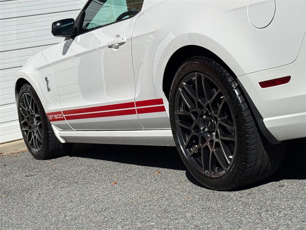 Used 2013 Ford Mustang Shelby GT500 RWD image 24