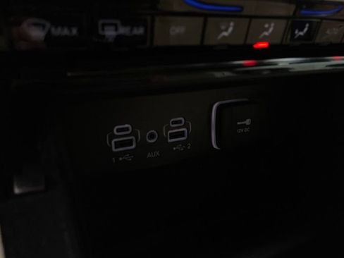 Used 2022 Jeep Grand Cherokee L Limited AWD/4WD image 19