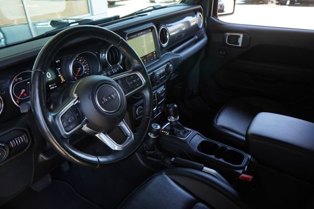 Used 2020 Jeep Wrangler Unlimited Sahara AWD/4WD image 2