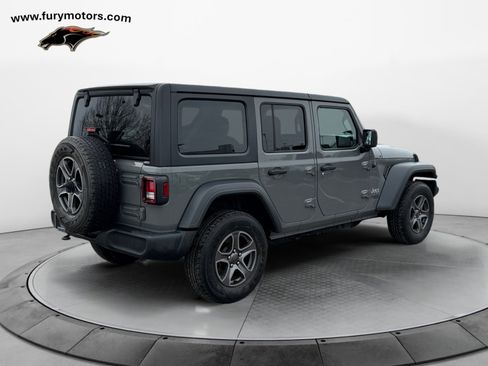 Used 2018 Jeep Wrangler Unlimited Sport S image 3