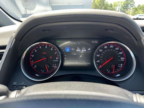 Used 2020 Toyota Camry XSE FWD image 14