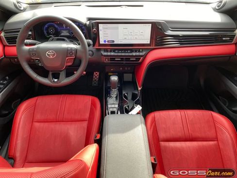 Used 2025 Toyota Camry XSE w/ Premium Plus Package image 10