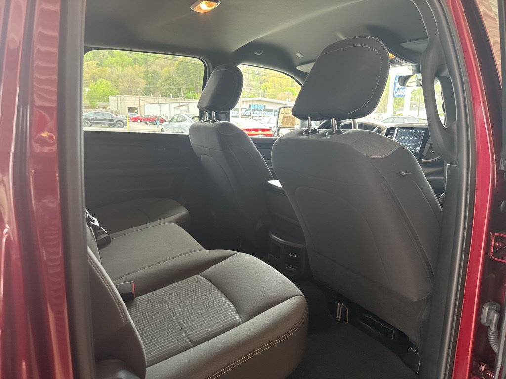 Used 2024 RAM 3500 Tradesman w/ Chrome Appearance Group AWD/4WD image 22
