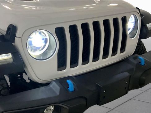 Used 2022 Jeep Wrangler Unlimited Rubicon 4xe w/ Cold Weather Group AWD/4WD image 29