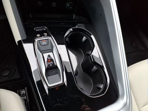 Used 2025 Audi Q5 Premium Plus w/ Premium Plus image 15