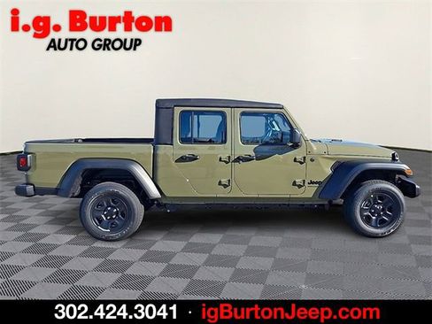 New 2026 Jeep Gladiator Sport image 5