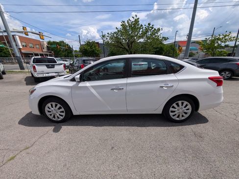 Used 2019 Nissan Sentra S FWD image 9