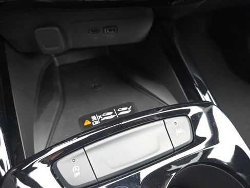 New 2026 Chevrolet Trax RS w/ Sunroof Package image 20