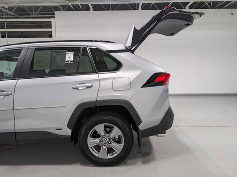 Used 2025 Toyota RAV4 XLE image 11
