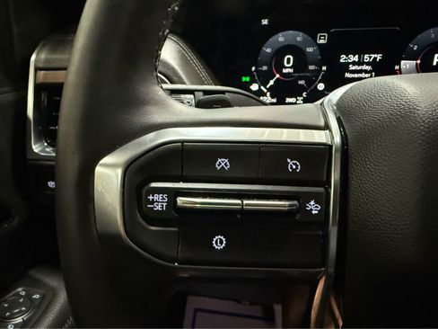 Used 2025 GMC Yukon Denali w/ Sun & Power Step Package image 20