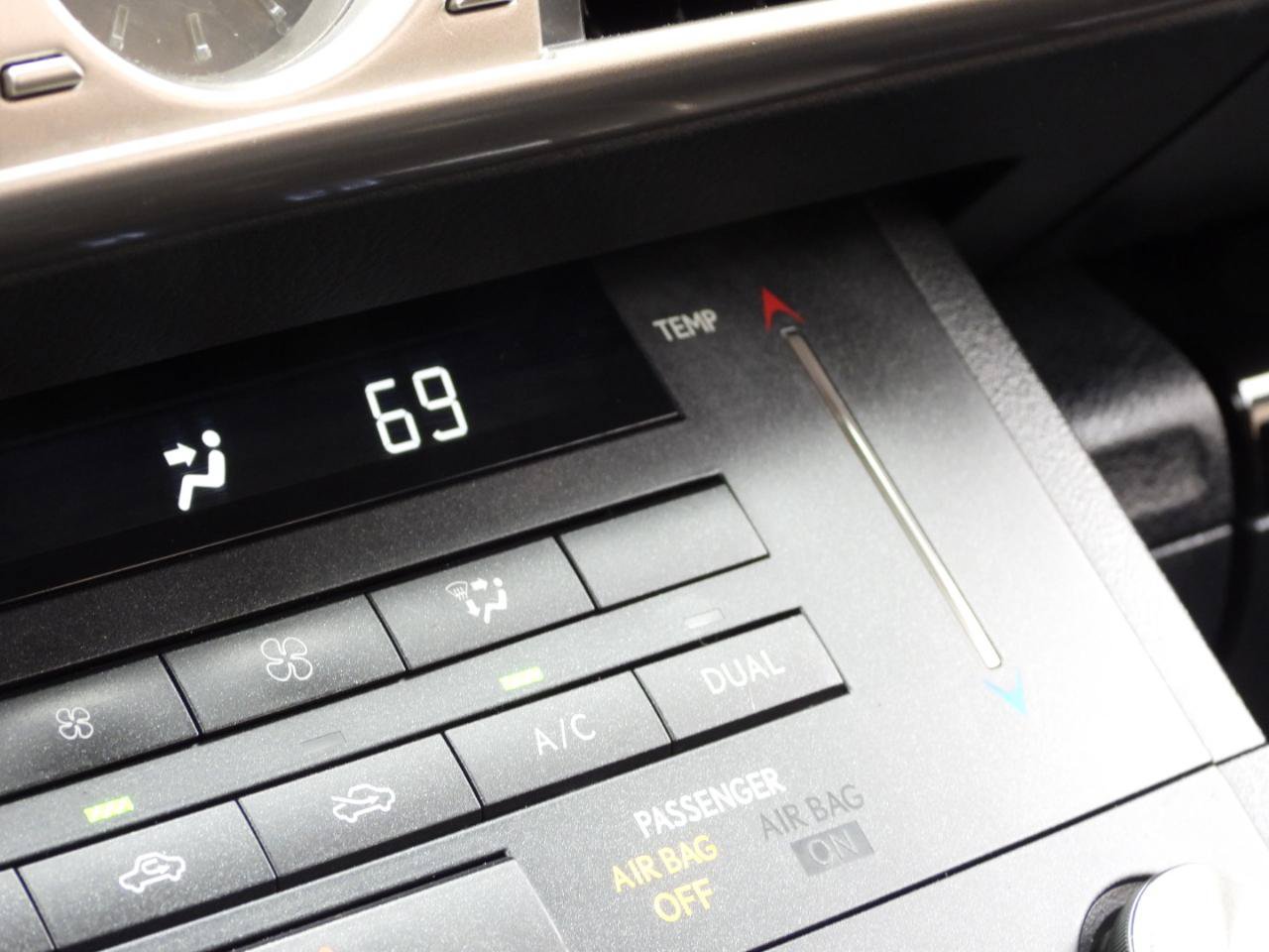 Used 2015 Lexus IS 250 RWD image 57