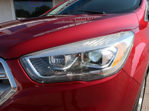 Used 2019 Ford Escape Titanium FWD image 34