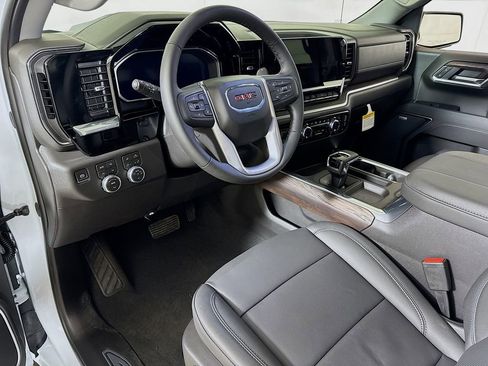 New 2026 GMC Sierra 1500 SLT AWD/4WD image 5