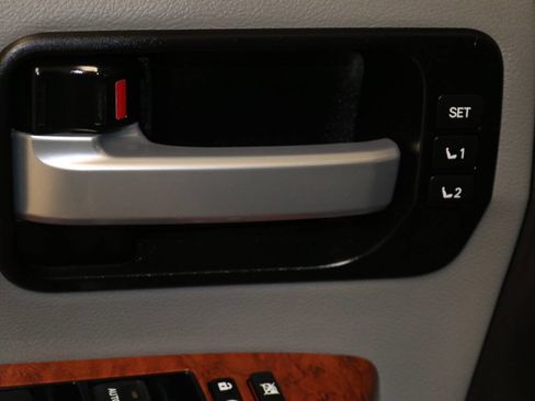 Used 2020 Toyota Sequoia Platinum image 71