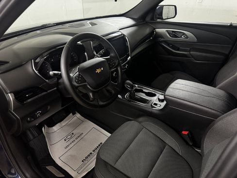 Used 2023 Chevrolet Traverse LT AWD/4WD image 17