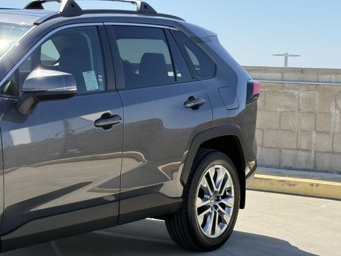 Used 2025 Toyota RAV4 XLE Premium AWD/4WD image 9