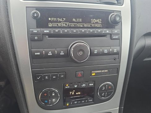 Used 2011 GMC Acadia SLT image 10