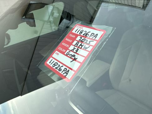 Certified 2025 BMW X3 xDrive30i w/ Premium Package image 18