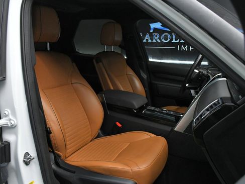Used 2018 Land Rover Discovery HSE AWD/4WD image 40