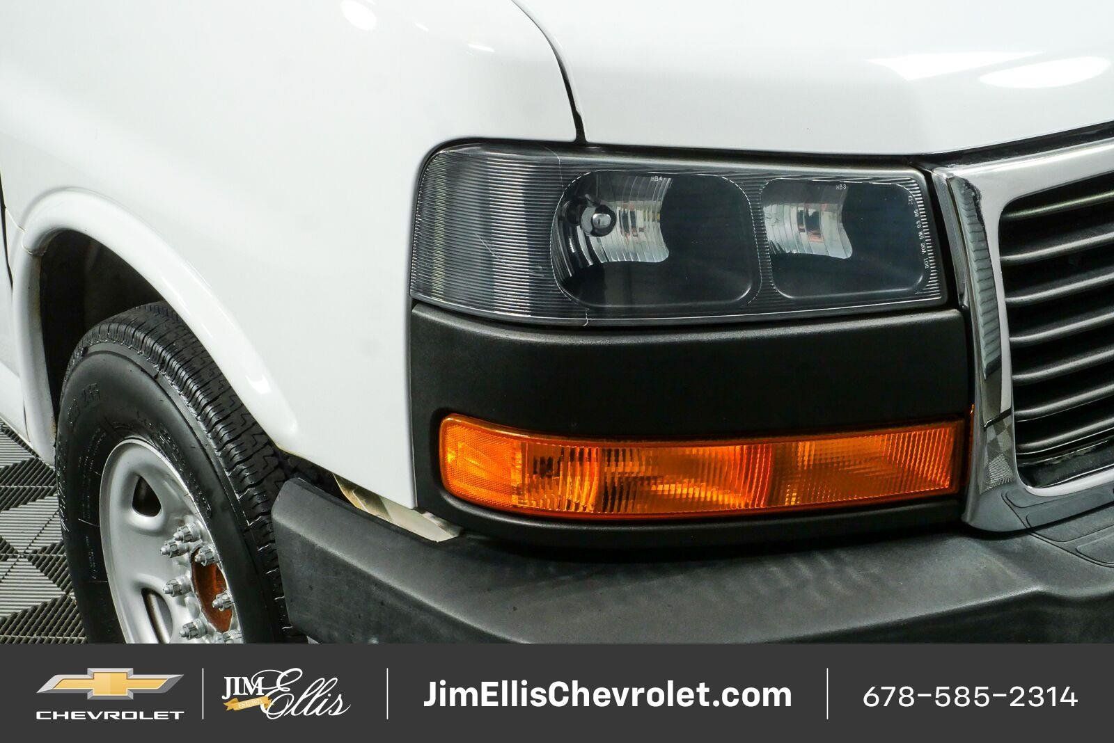 Used 2018 GMC Savana 2500 w/ Driver Convenience Package RWD image 28