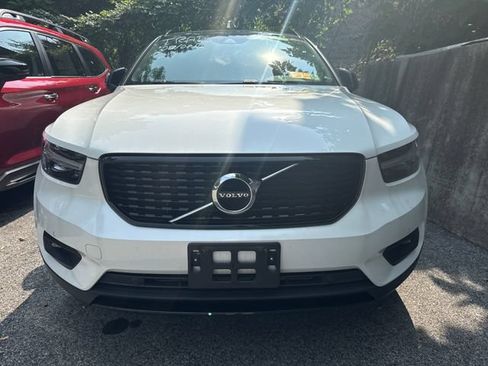 Used 2020 Volvo XC40 T5 R-Design w/ Protection Package AWD/4WD image 6