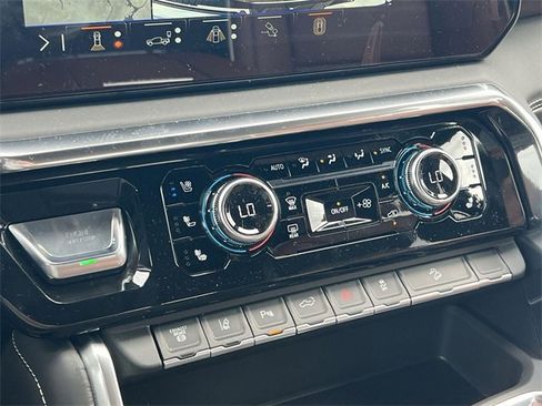 New 2026 GMC Sierra 2500 Denali Ultimate w/ Max Trailering Package image 19