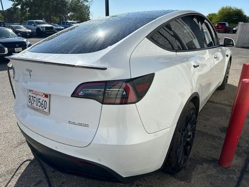 Used 2022 Tesla Model Y Performance AWD/4WD image 4