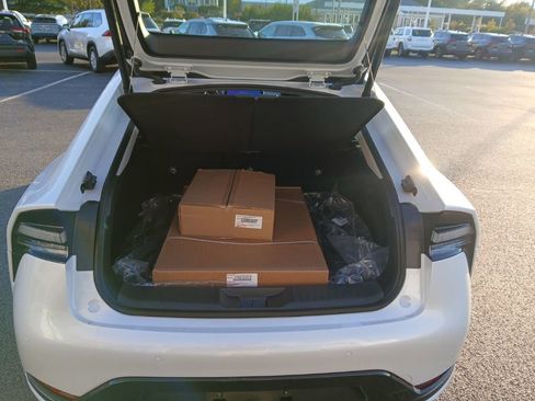 New 2026 Toyota Prius Plug-In Hybrid image 8