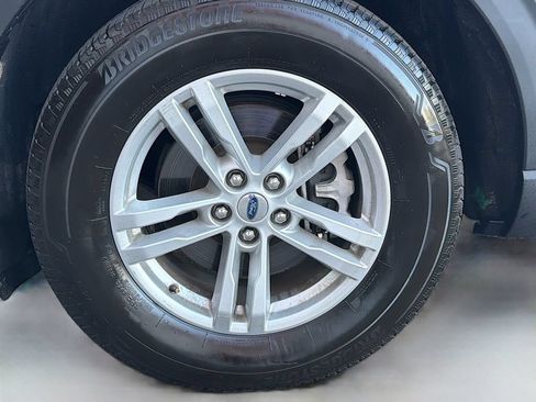 Used 2021 Ford Explorer XLT w/ Equipment Group 202A RWD image 31