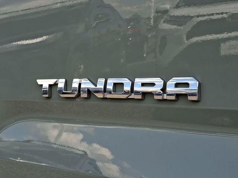 Used 2024 Toyota Tundra Limited AWD/4WD image 33