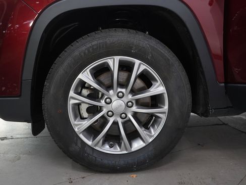Used 2021 Jeep Cherokee Latitude Lux AWD/4WD image 29