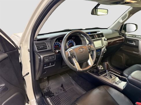 Used 2018 Toyota 4Runner Limited image 11