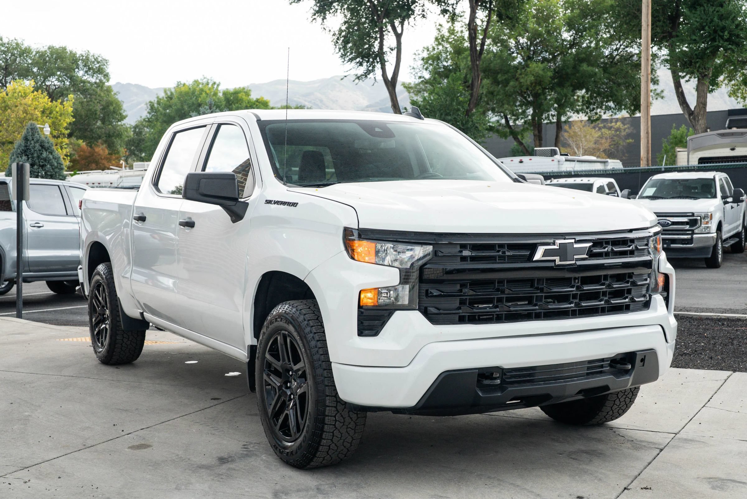 Used 2024 Chevrolet Silverado 1500 Custom w/ LPO, Dark Essentials Package AWD/4WD image 12