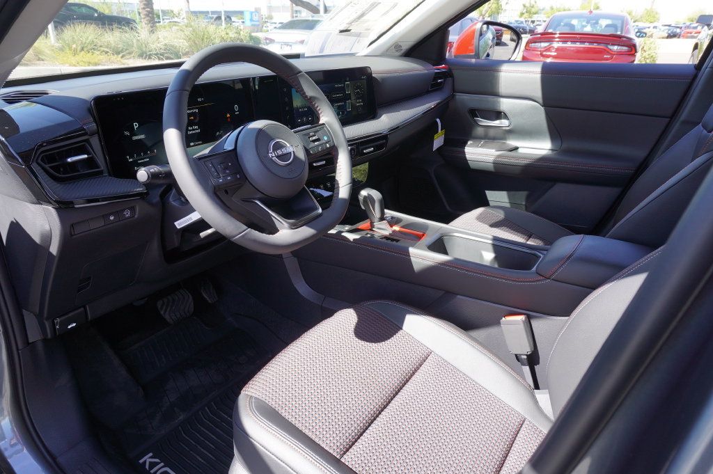 Certified 2025 Nissan Kicks SR FWD image 16