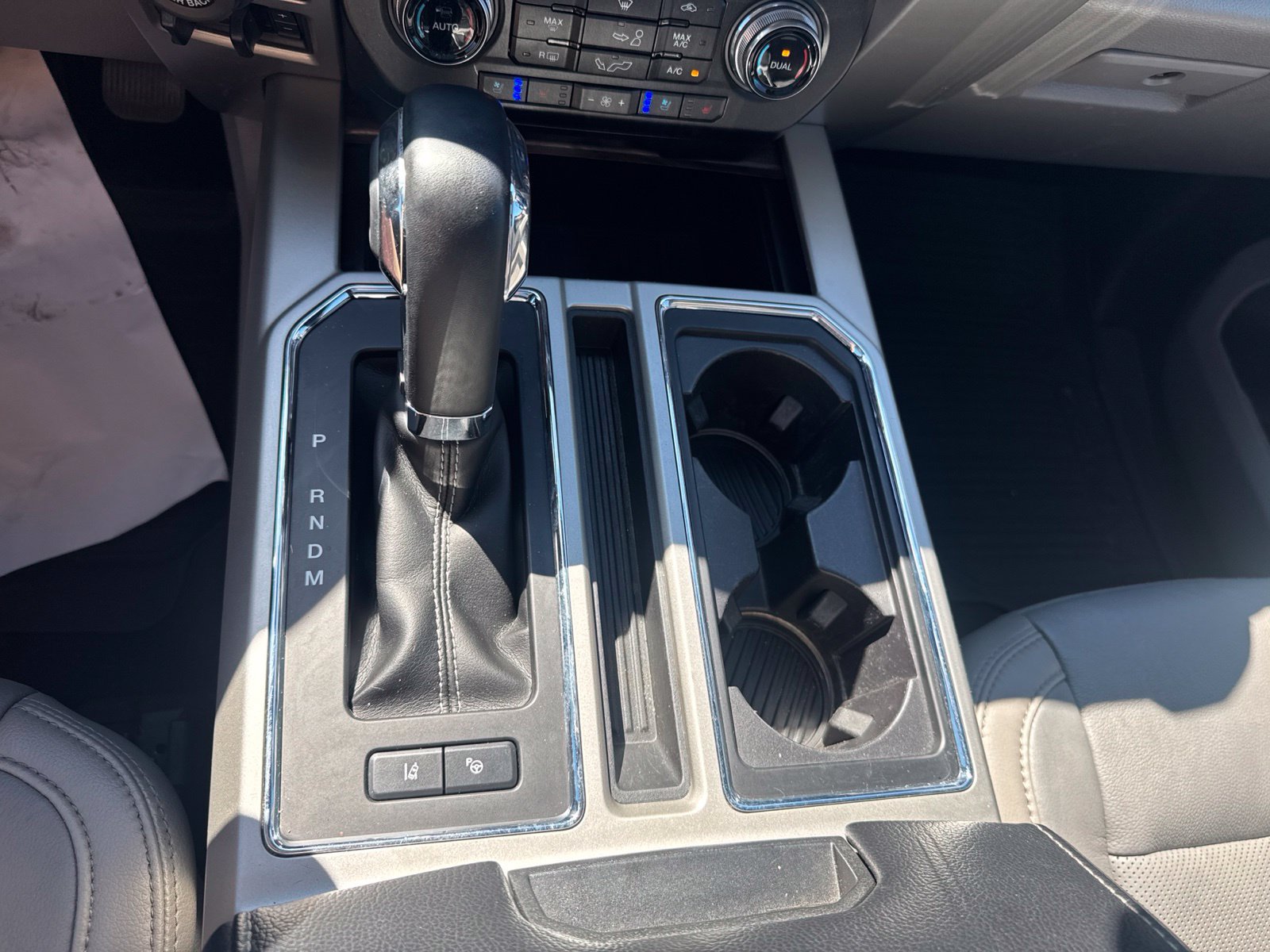 Used 2019 Ford F150 Lariat w/ Equipment Group 502A Luxury AWD/4WD image 30
