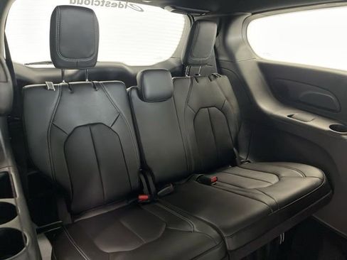 New 2026 Chrysler Pacifica Select image 28