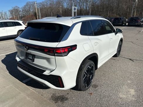 New 2026 Volkswagen Tiguan SEL R-Line image 7