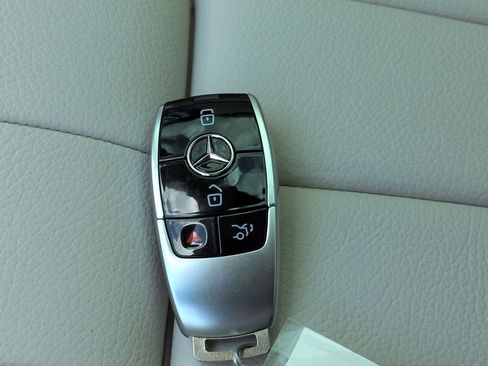 Used 2023 Mercedes-Benz E 450 Cabriolet image 31