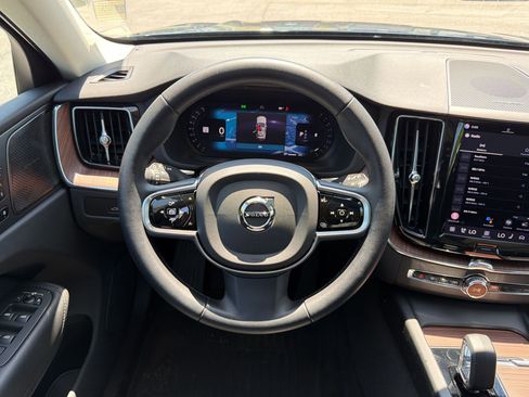 Used 2023 Volvo XC60 B5 Plus w/ Climate Package image 26