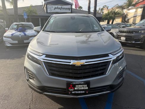 Used 2023 Chevrolet Equinox LT image 2