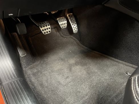 Used 2022 Dodge Challenger R/T image 17