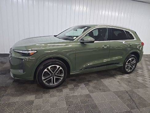 Used 2025 Audi Q5 Premium Plus w/ Premium Plus AWD/4WD image 6
